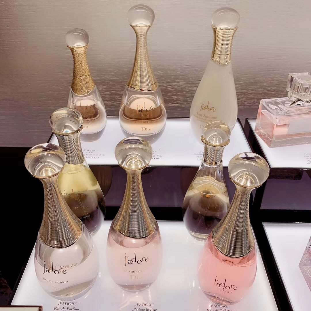 a 微关系 她的关注(102) 夜猫joanne 飒飒_sara fragrantica香水百科