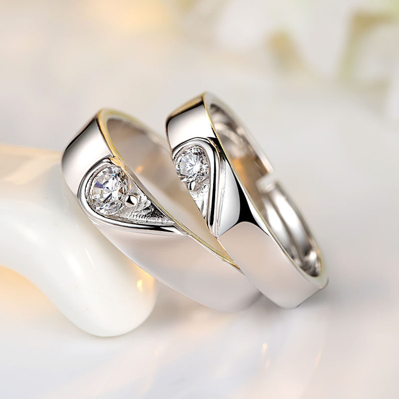 情侣戒指男女一对结婚对戒日韩简约仿真钻戒七夕情人节礼物送女友
