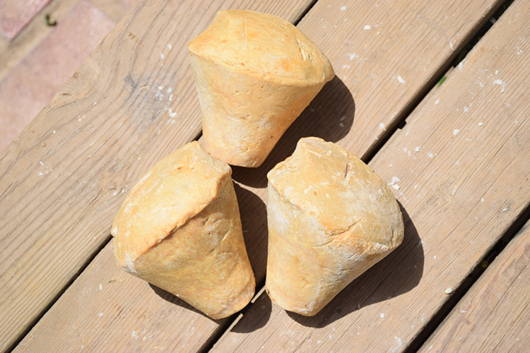 新疆库车土肥皂远方的家同款强去油渍洗衣皂天然手工皂包邮