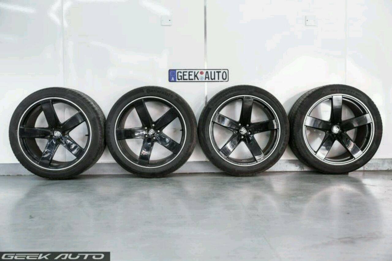 macan 21寸五幅轮毂戴卡锻造