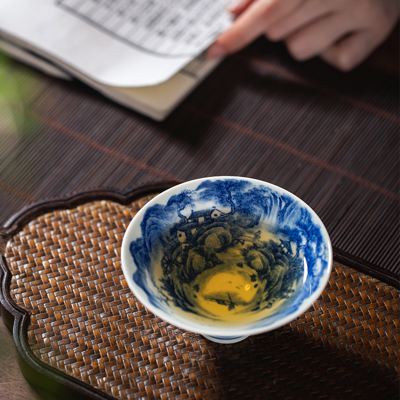 Kung fu tea cups of jingdezhen ceramic masters cup single CPU hand - made porcelain tea set maintain landscape perfectly playable cup small tea cups