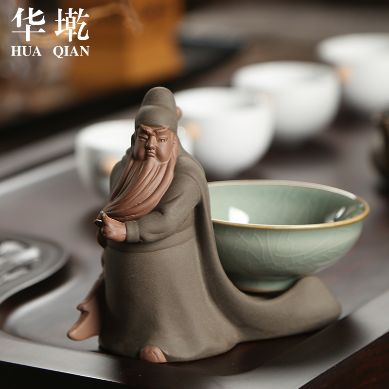 China Qian see colour sand pottery tea pets play kongming duke guan zhang fei, liu kung fu tea bijia tea tray was furnishing articles characteristics