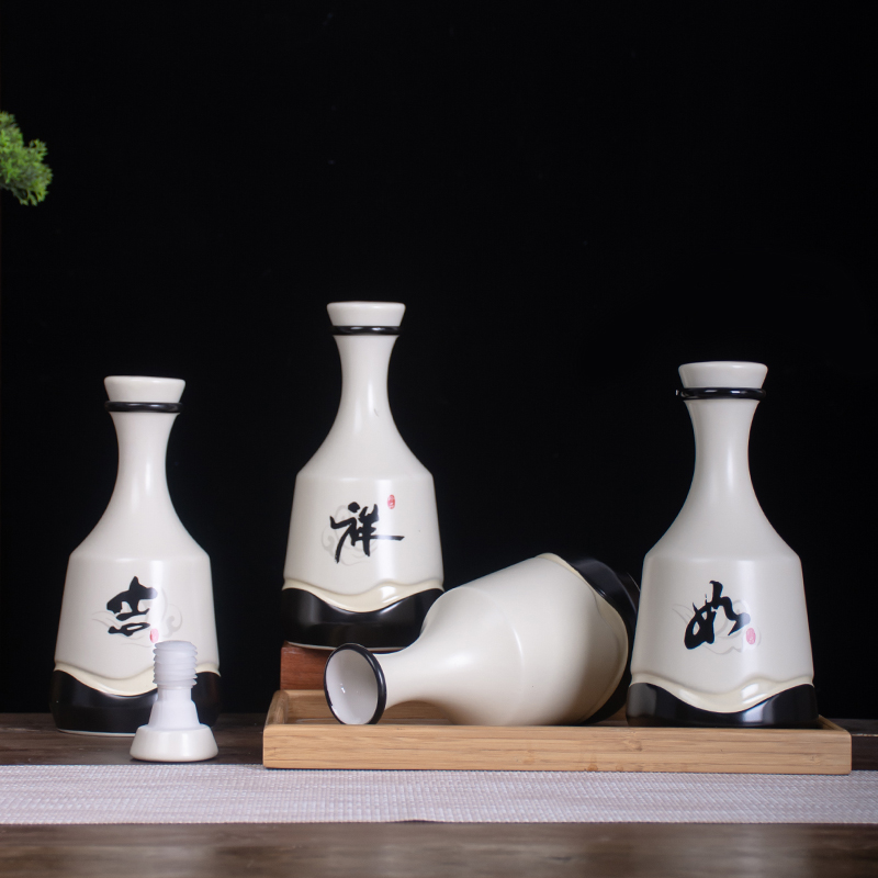 An empty bottle of jingdezhen ceramic 1 catty creative household sealed flask wine gift set liquor jar