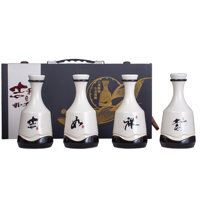 An empty bottle of jingdezhen ceramic 1 catty creative wine gift set liquor bottles household sealed flask jars