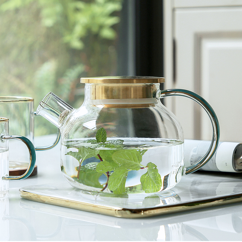 The sitting room to ultimately responds to The as fe package tray was red home ins Nordic with crystal glass cups, glass mercifully by The wind