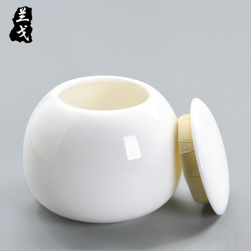 Having dehua white porcelain ceramic warehouse pu 'er tea caddy fixings wake receives tea accessories store POTS dry seal