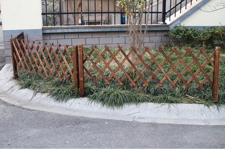 插地花园围栏户外庭院围墙花坛伸缩防腐木栅栏隔断装饰护栏小篱笆