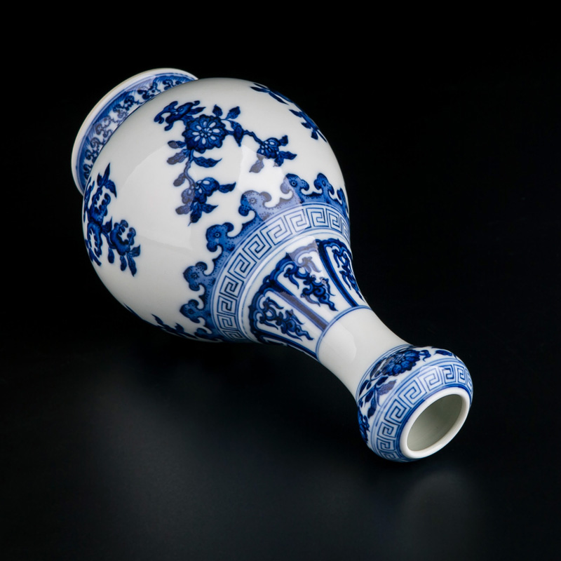 Blue and white porcelain ceramic antique wood Chinese style household living room TV cabinet decorative vase vase gift furnishing articles