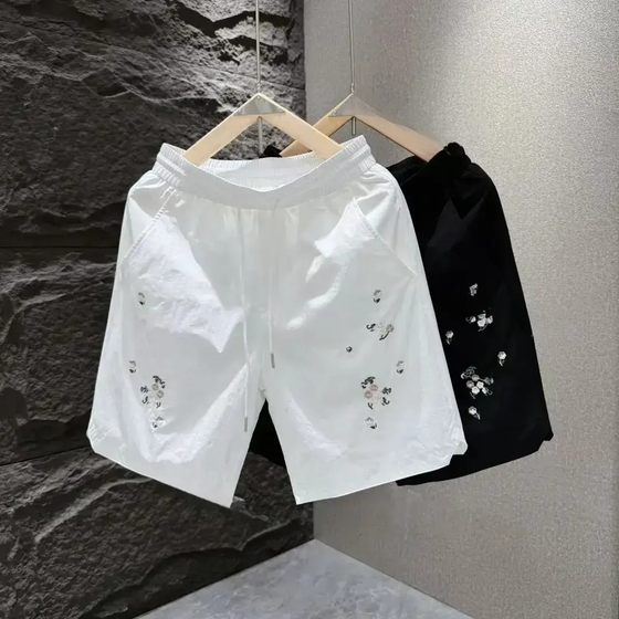 Light luxury summer men's fresh and elegant floral embroidery versatile fashion trendy temperament shorts
Light luxury summer men's fresh and elegant floral embroidery versatile fashion trendy temperament shorts