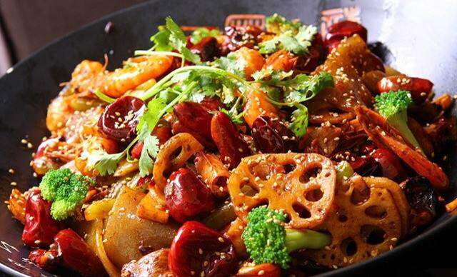 麻辣香锅,又麻又辣又香,色香味俱全