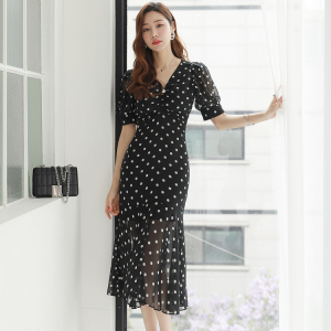 French bubble sleeves new V-neck Black Polka dress for summer 2020