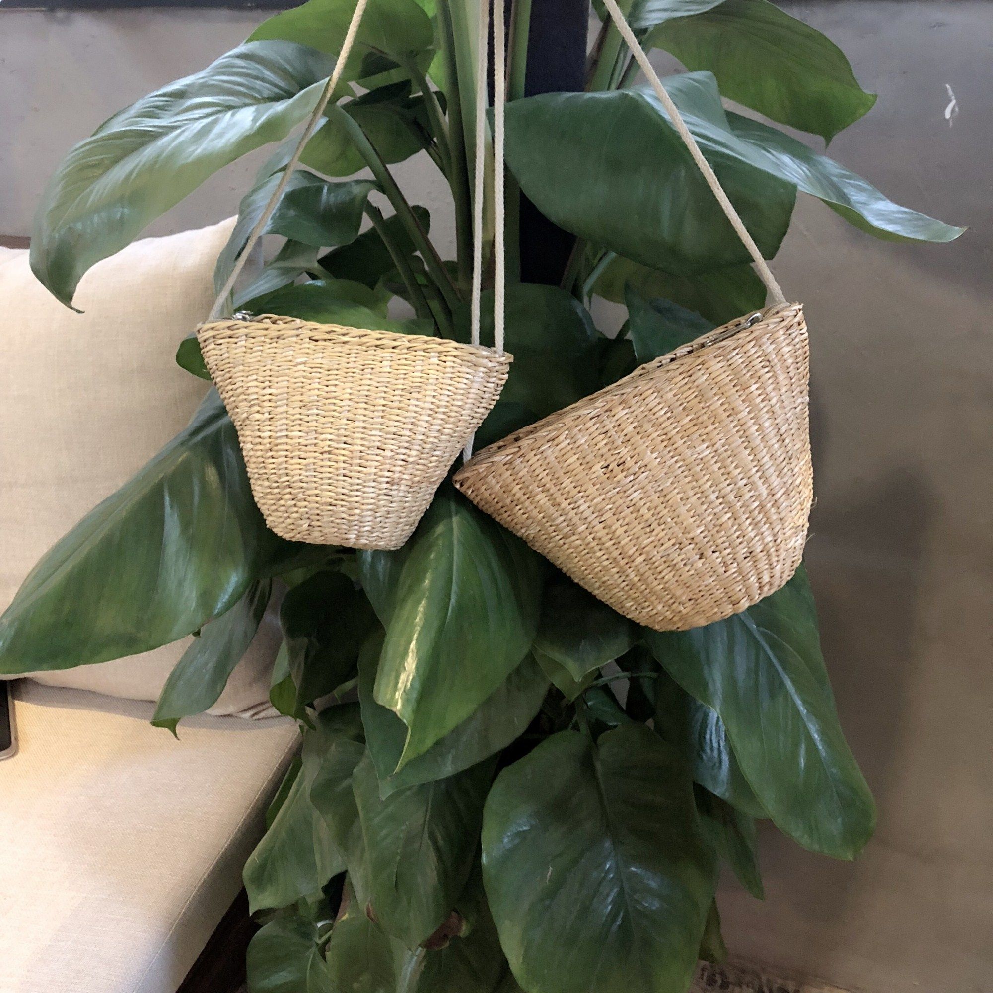 实拍实价小草包春夏海滩度假风草编织麻绳单肩包新款斜挎包包k06