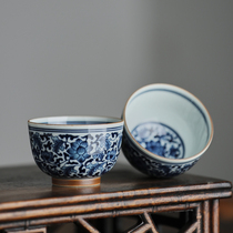 Jingdezhen antique blue and white ceramic tea cup Master Cup retro hand-painted Lotus Kung Fu Tea Tea Tea Tea Puer Cup