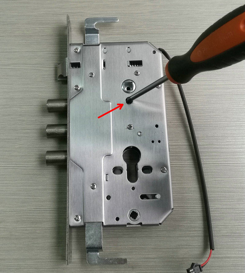 指纹密码锁电子锁体 6068防盗门锁体5v电机离合 12v电磁铁离合