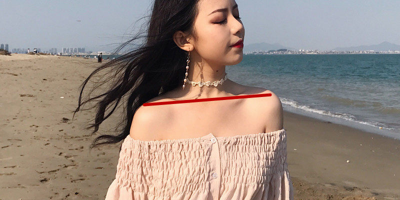 美人肩最讲究的就是肩宽,毕竟肩部太宽会显得虎背熊腰,而太窄的肩膀也