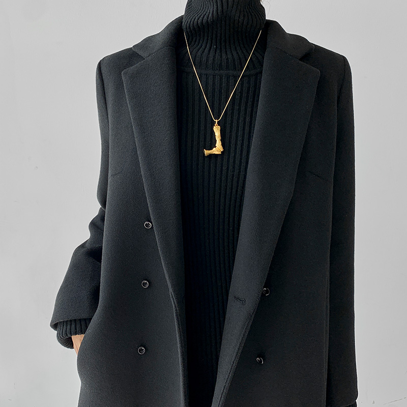 2021 Winter Hepburn Wind Black Clothing Coat Han Edition of Han - shan female medium - long edition menu cloak tide