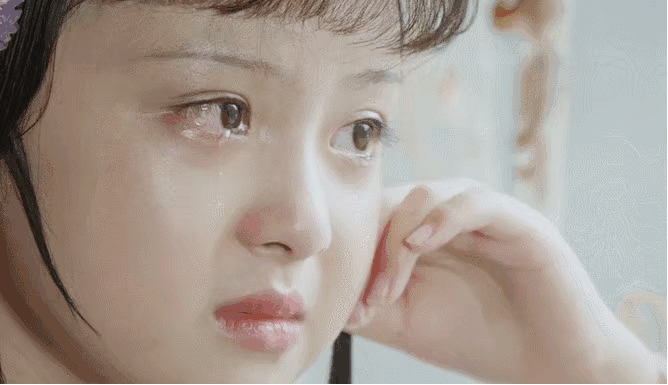 其中我最喜欢是黛玉的扮演者周漾玥(10岁).