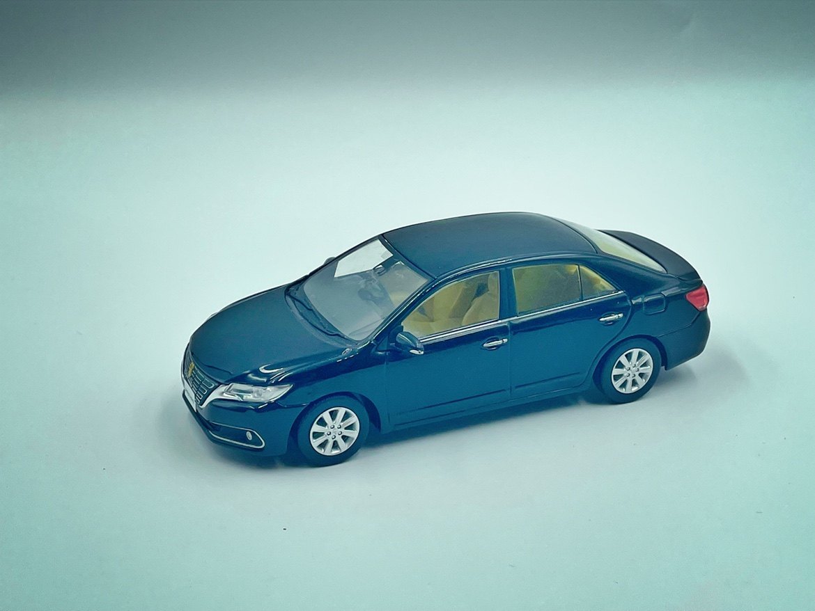 1:30 TOYOTA 日本原厂PREMIO 汽车模型