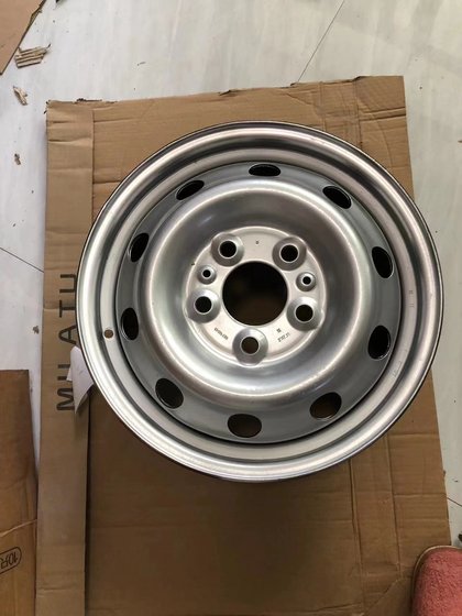 Dongfeng fengxing lingzhi m3/m5/v3/v5/yufeng/jingyi 15 인치 16 인치 분해 된 철 휠 허브 스틸 링 무료 배송 Dongfeng fengxing lingzhi m3/m5/v3/v5/yufeng/jingyi 15 인치 16 인치 분해 된 철 휠 허브 스틸 링 무료 배송