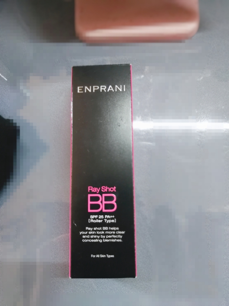 茵葩兰 真我焕彩修颜滚轮BB霜是正规品牌吗?使用后的效果如何,第2张 茵葩兰 真我焕彩修颜滚轮BB霜是正规品牌吗?使用后的效果如何,第2张