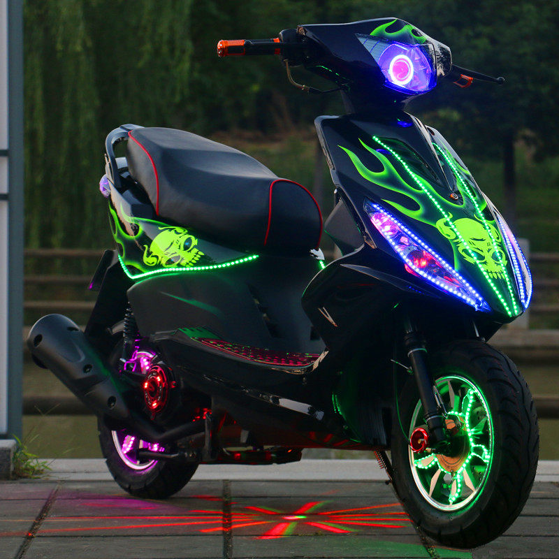 白幽灵改装鬼火摩托车1代战速踏板摩托车125燃油助力车整车rsz机