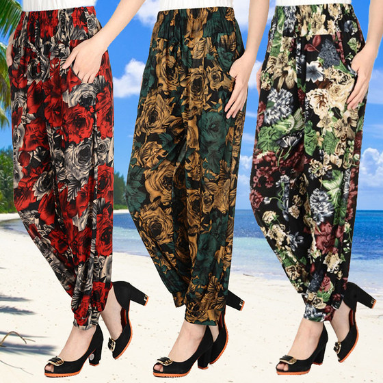 Middle -aged and elderly women's summer new thin ice silk mothers printed lantern pants loose waist large size casual loose leggings Middle -aged and elderly women's summer new thin ice silk mothers printed lantern pants loose waist large size casual loose leggings
