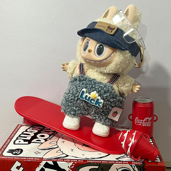 Labubu 17cm doll Coke bottle ice cream snowboard surfboard with shoes accessories glasses
Labubu 17cm doll Coke bottle ice cream snowboard surfboard with shoes accessories glasses