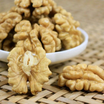 Dazzling walnut walnut bird in large parrot grain feed dragon cat hamster guinea pigs High nutrition snacks 500g