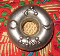 Tiger support Tibetan silver gossip pattern walking through the streets