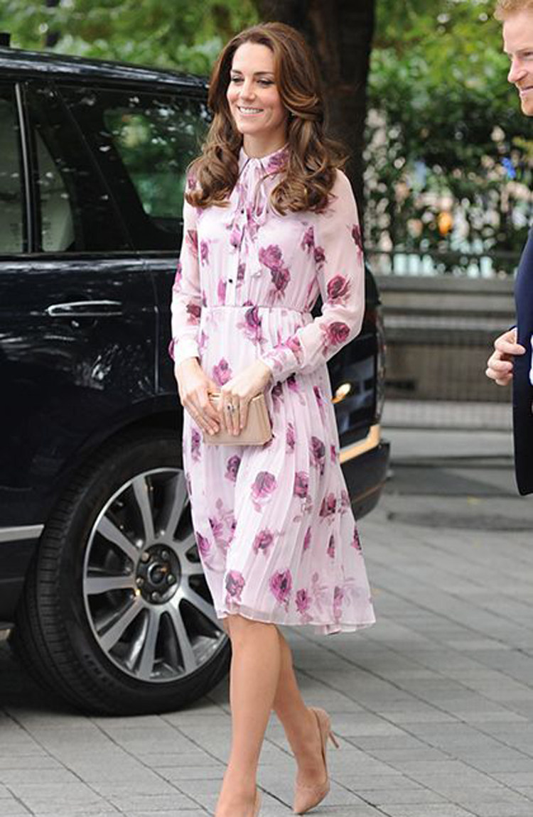 76 —|||不知道有没有人数过,凯特王妃究竟穿过了多少条裙子?