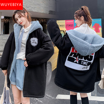 Lamb hair coat girl winter 2021 new junior high school high school students Korean version loose mid-length plus velvet thickening