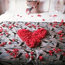 Rose petals simulation flower hand sprinkled flowers Valentines Day decoration wedding room wedding bed flower Flower