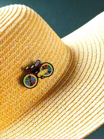 Lingxin Make Make Indian Silk Hand-embroch Brooch Brooch High End Exquisite 자전거 핀 액세서리 의류 배지 여성 Lingxin Make Make Indian Silk Hand-embroch Brooch Brooch High End Exquisite 자전거 핀 액세서리 의류 배지 여성