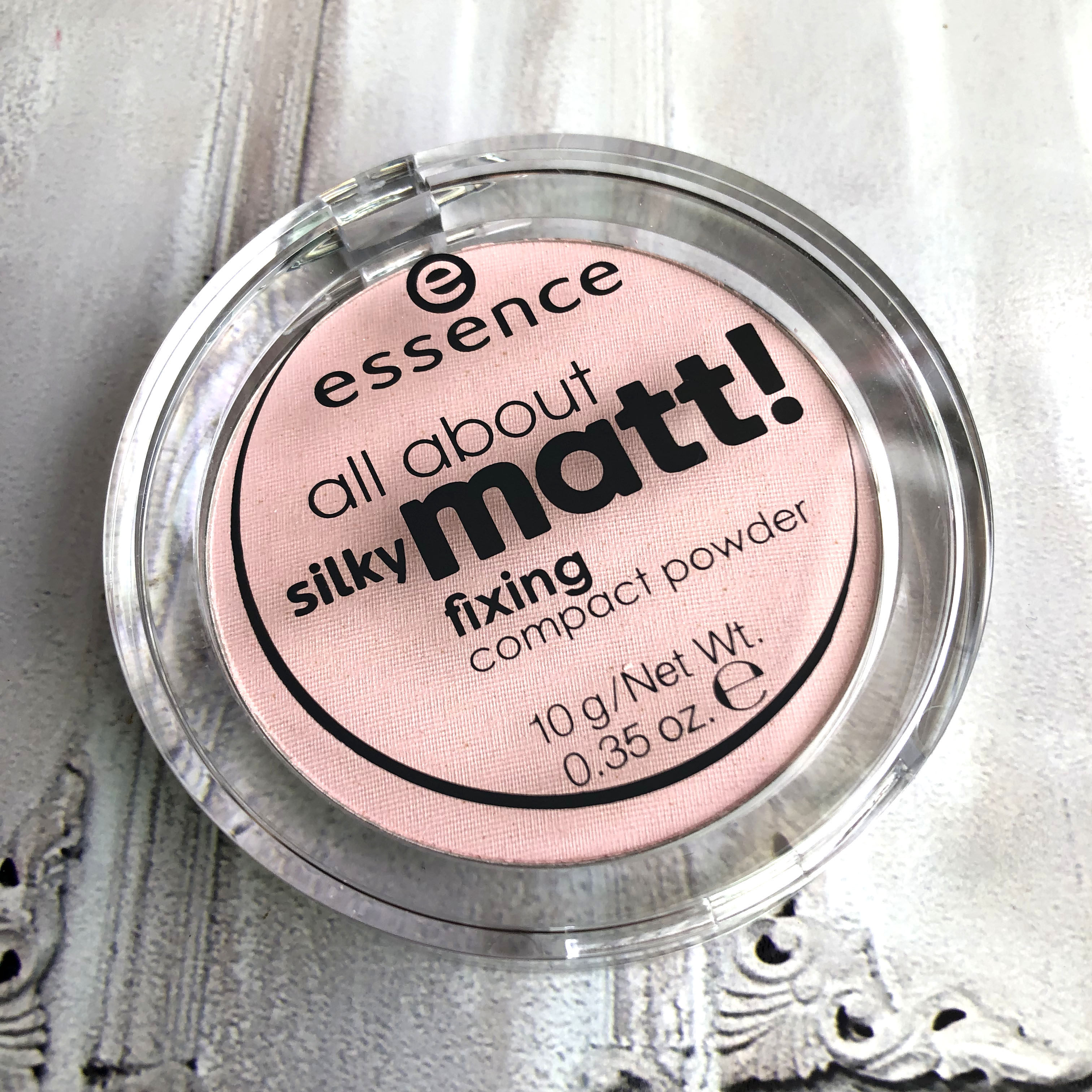 现货德国essence粉饼定妆散粉about matt控油蜜粉哑光半透明香蕉