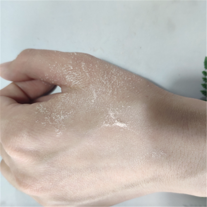 这款明亮透泽蜜粉,让妆容持久一整天 图3