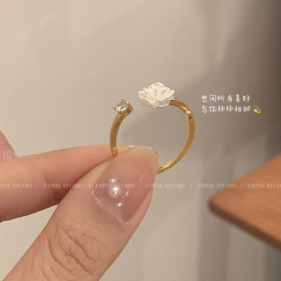 틈새 디자인 라이트 고급 고급 보석 가장 친한 친구 학생 파티 보석 오프닝 핸드 보석을 가진 여성을위한 동백 반지 틈새 디자인 라이트 고급 고급 보석 가장 친한 친구 학생 파티 보석 오프닝 핸드 보석을 가진 여성을위한 동백 반지