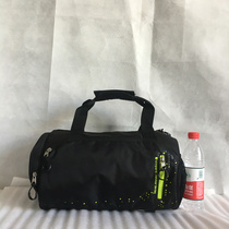Wether large capacity male and female mobile travel bag business travel luggage bag wearing no-pull rod No wheel anti-splash water
