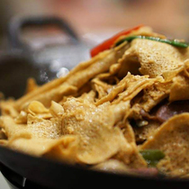 Anhui specialty Tofu Pot Wuhu Nanling spicy hot soy milk skin oil bean skin 10