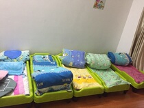 Girls are not afraid of falling kindergarten beds. Super thick winter sheets