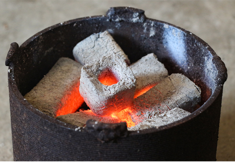 竹炭烧烤无烟环保机制木炭木碳家用户外易燃高