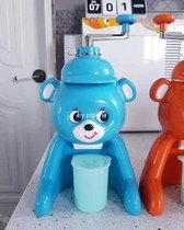 Fart to customize the Japanese Chaochio with the same cute little bear gouging ice machine Children Home Manual Crushed Ice Ice Machine
