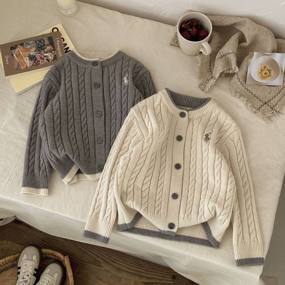 Children's knitted cardigan 2025 autumn new style for boys and girls sweaters for children's Korean style jacket sweaters for women
Children's knitted cardigan 2025 autumn new style for boys and girls sweaters for children's Korean style jacket sweaters for women