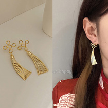 Minimalist cold wind Chinese knot earrings female temperament Net red Chinese style earrings niche design sense tassel earrings