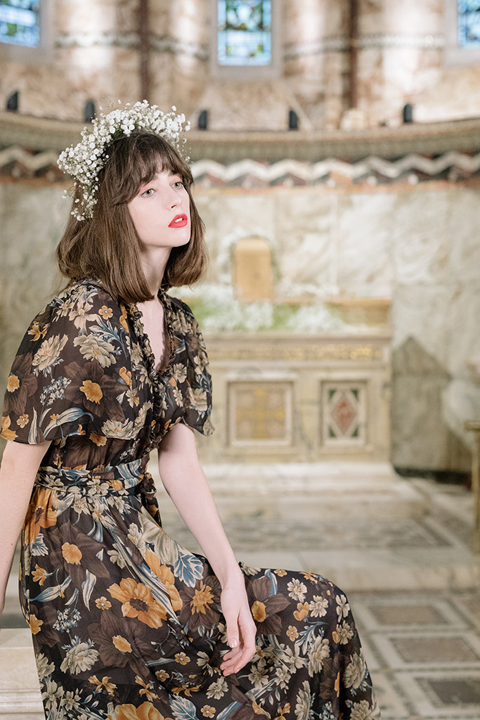 misspatina英国官网正品代购 2018春夏新品复古雪纺印花v领连衣裙_9折