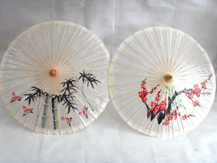 品名:甲路油纸伞   图案:手绘花鸟   材质:竹子.棉纸.天然桐油.