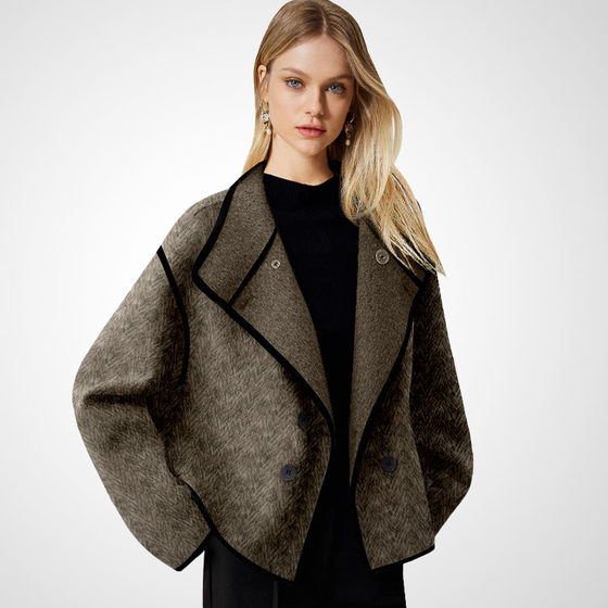 Fashionable short retro style coat for women in winter 2025 new loose design small woolen jacket
Fashionable short retro style coat for women in winter 2025 new loose design small woolen jacket