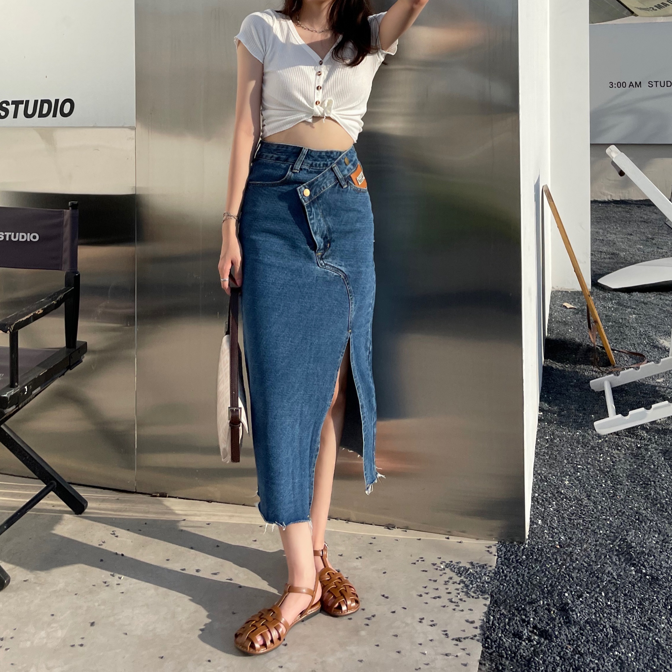 实拍~错位斜扣侧开叉牛仔裙女夏季设计感毛边包臀一字裙中长裙3色