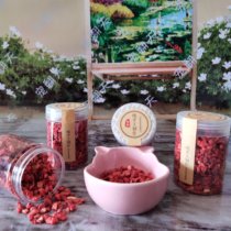 Freeze-dried Strawberry Hamster Golden Silk Bear Snacks Interactive Freeze-dried Strawberry Crummy Sour Sweet Tasty Rat Grain Companion Canned 80g