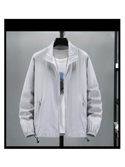 New Summer Sun Protection Suit 남자의 대형 크기의 얇은 보호 의류 커플 의류 통기성 스탠드 업 칼라 재킷 인쇄 로고 New Summer Sun Protection Suit 남자의 대형 크기의 얇은 보호 의류 커플 의류 통기성 스탠드 업 칼라 재킷 인쇄 로고