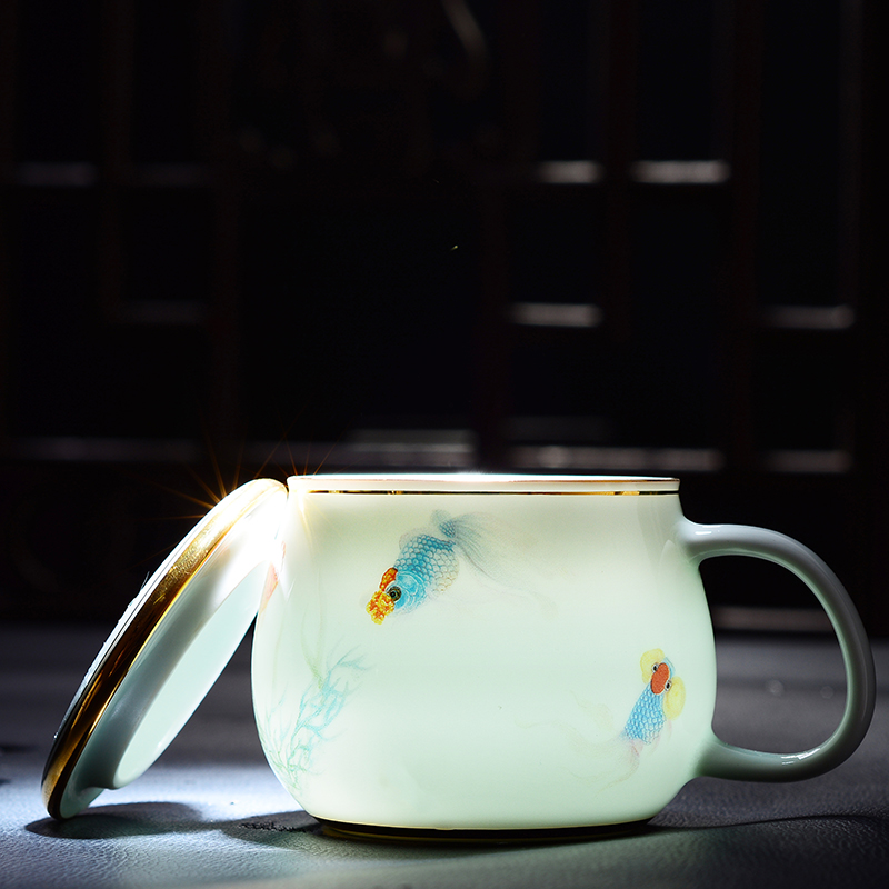 Red xin made ceramic cups with cover filter glass goldfish mark cup of jingdezhen shadow celadon cup of office